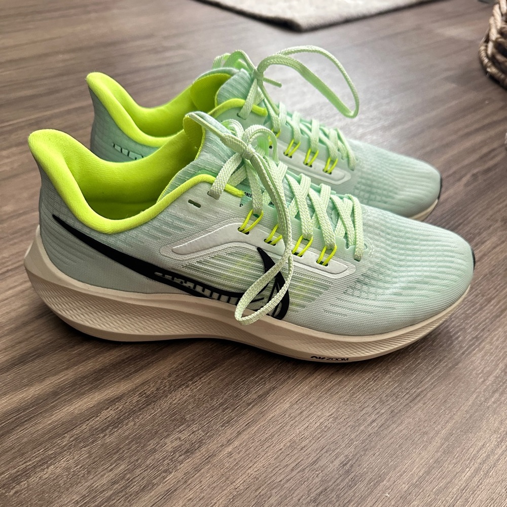 Nike  Air Zoom